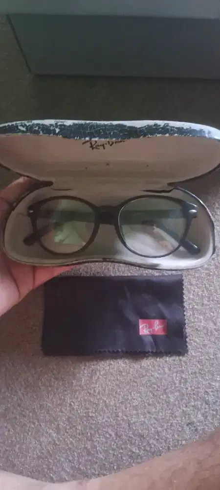 Kacamata Rayban Black