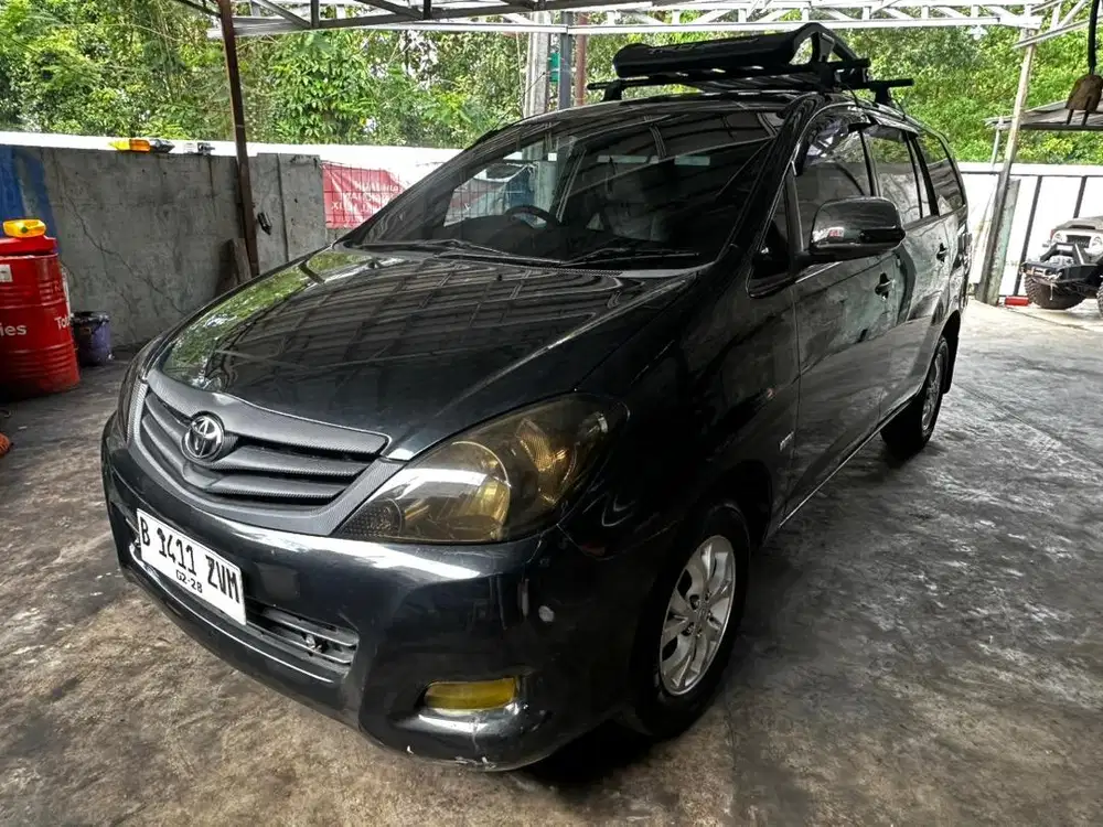 Kijang Innova Tipe G 2010 Metik