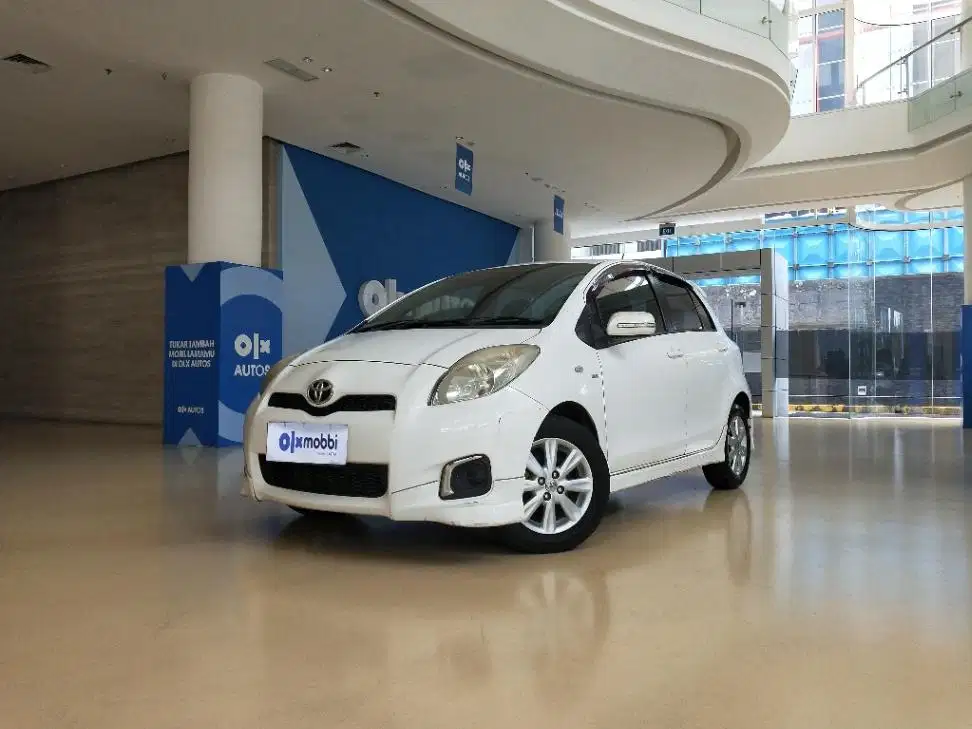 TDP 5,JT, Toyota Yaris 1.5 E Bensin-MT Putih 2012