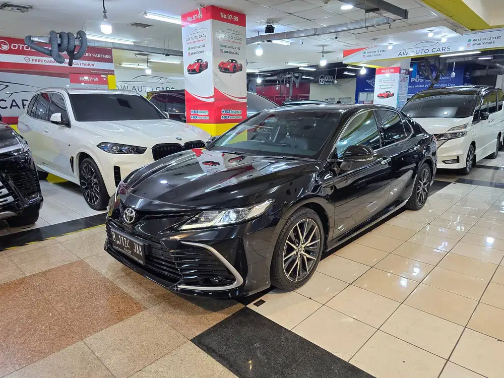 [KM 25 RB] Toyota Camry V 2022 Very Low KM 2023 mdl 2021 hybrid