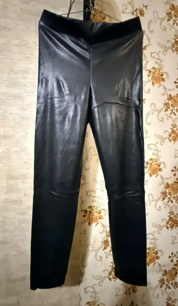 Celana panjang kulit fashion wanita