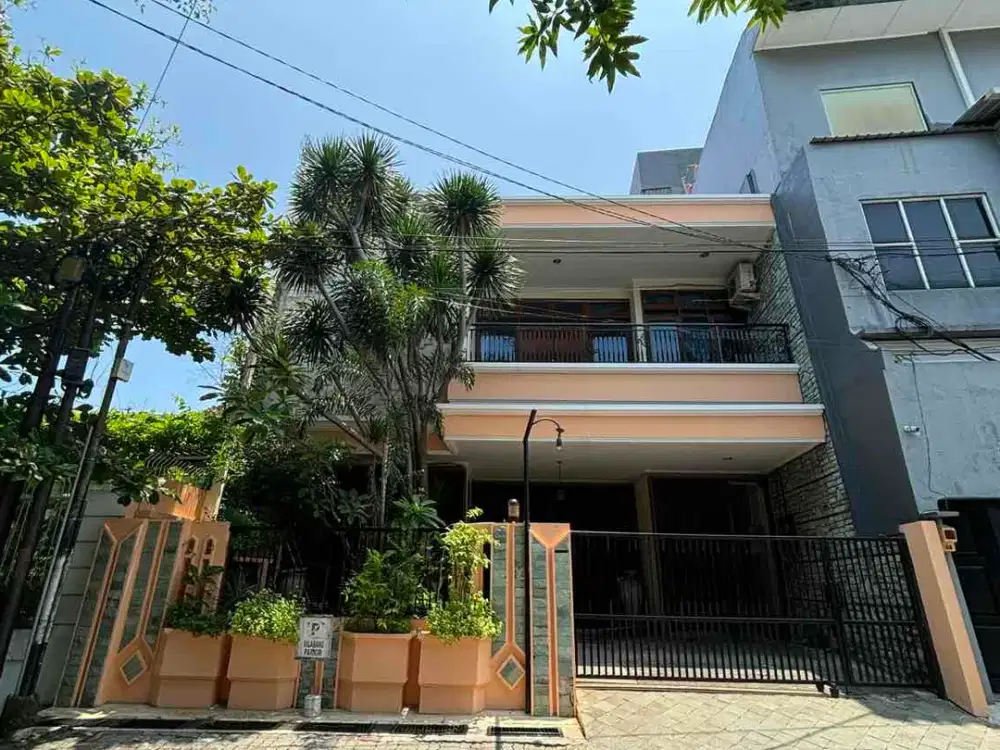 Dijual rumah dekat mall Tentrem dan Simpang Lima serta dekat pusat kota Semarang