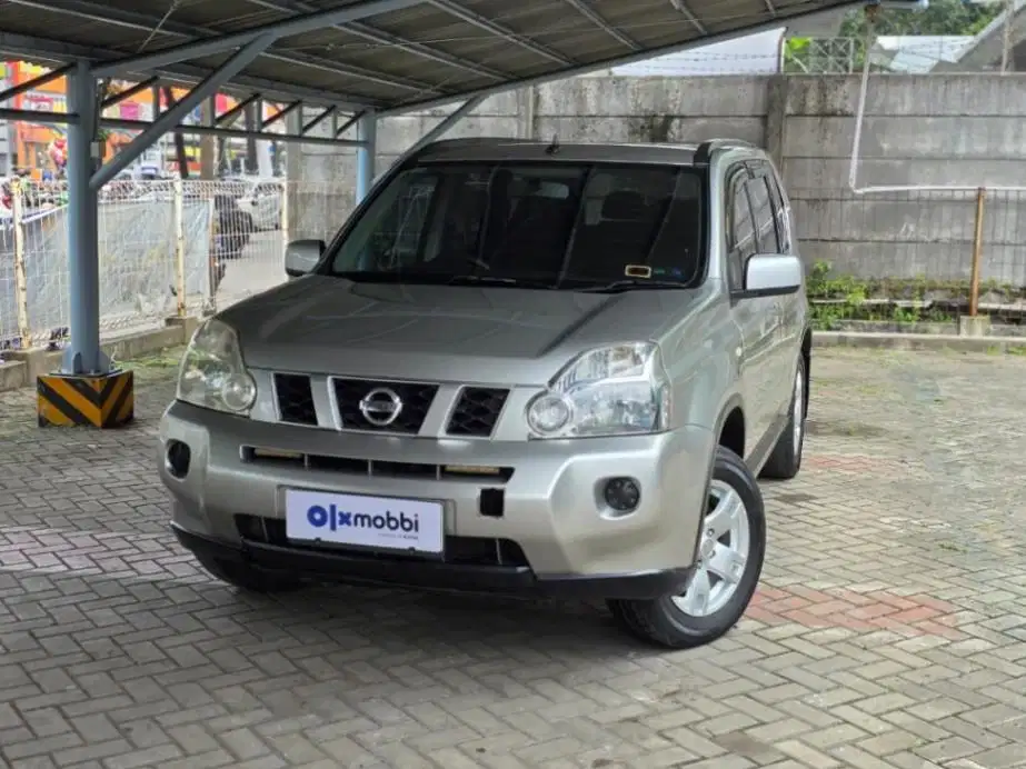 DP RENDAH Nissan X-Trail 2.0 Bensin-MT 2011 NUE