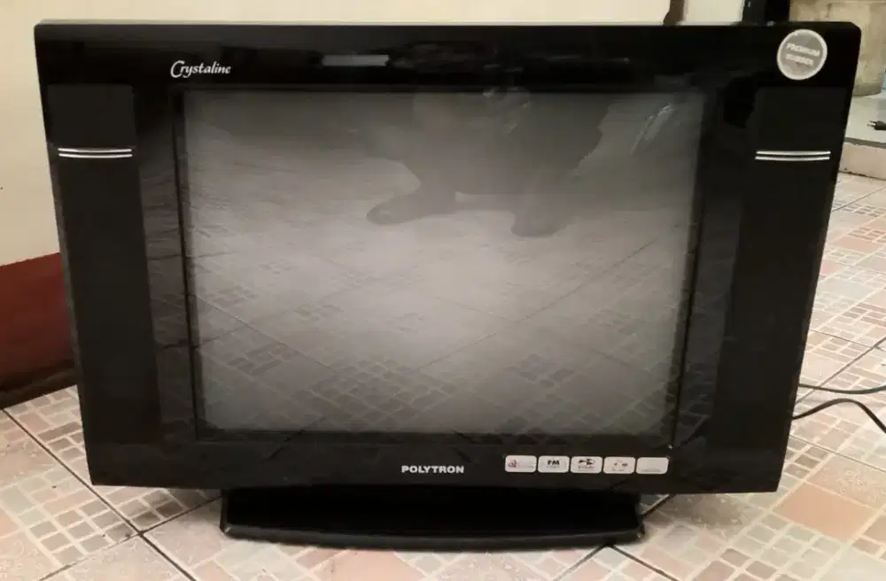 Jual tv POLYTRON SLIM 21 inc siap untuk d antar