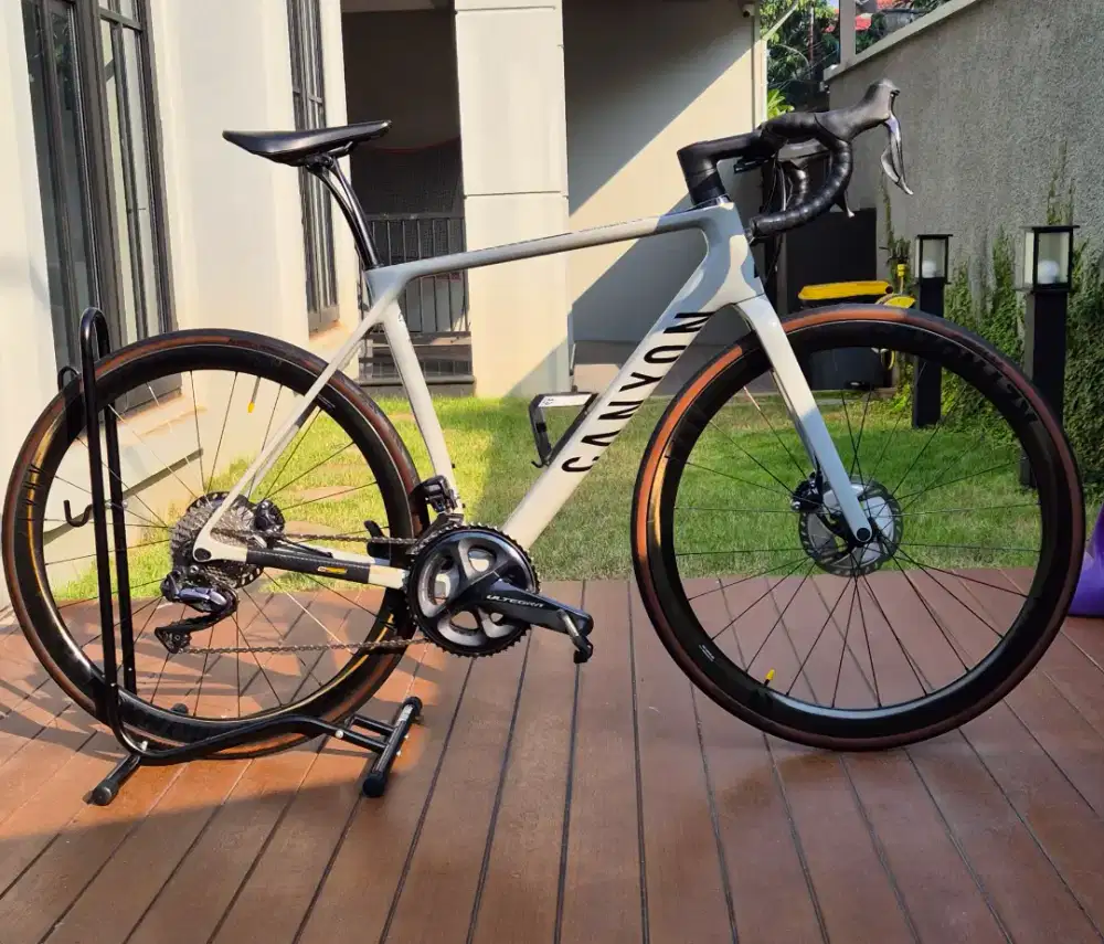 Roadbike carbon Canyon Endurace CF SL8 Aero Ultegra Di2 - th 2022