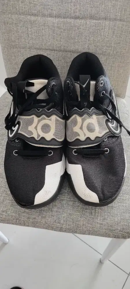 Sepatu Basket Nike KD Trey 5 IX Original – Grip Kuat