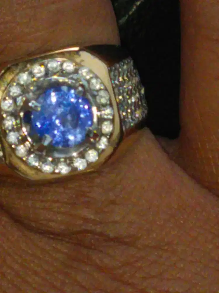 Blue safir like diamond