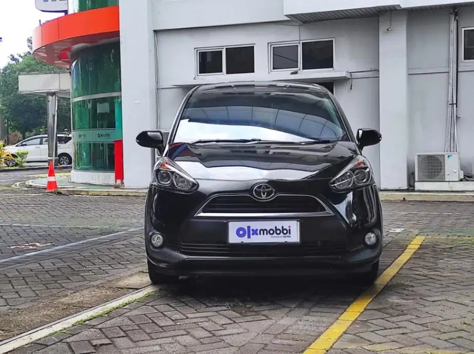 DP MURAH Sienta 1.5 V Bensin-AT-2017