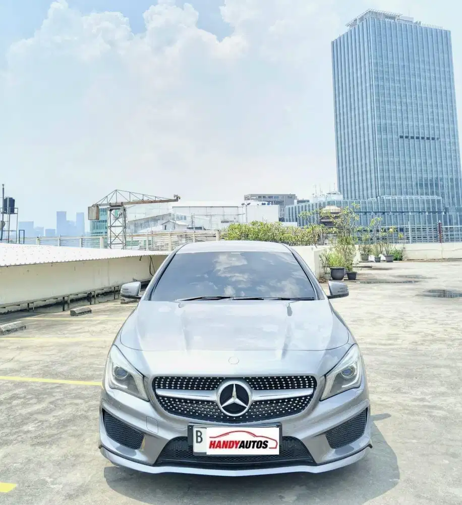 Mercedes Benz CLA200 AMG Tahun 2014 Automatic Abu-abu Metalik