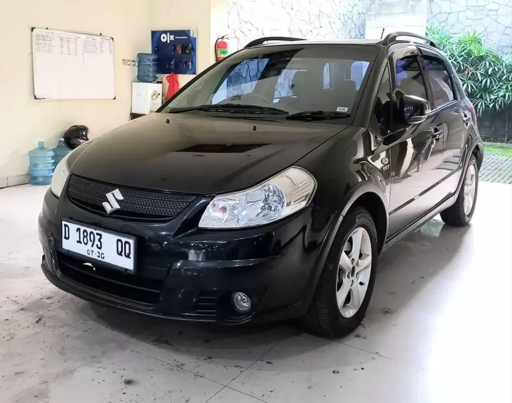 Suzuki SX4 X-OVER 1.5 AT 2010 KM 145rb RECORD SUZUKI BANDUNG