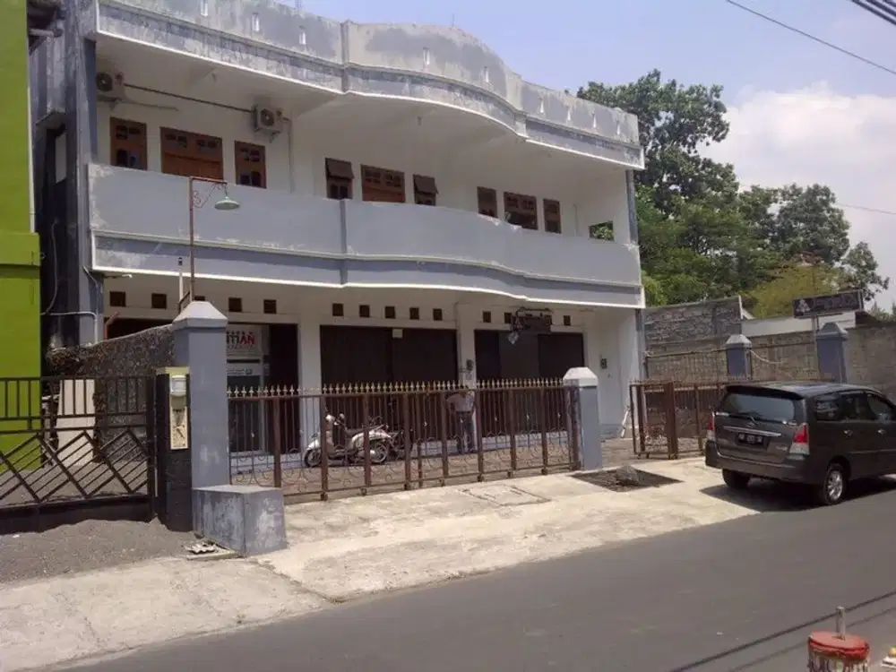 Ruko 2 Lantai Lokasi Stratgeis di Dekat Stadion Maguwoharjo Sleman