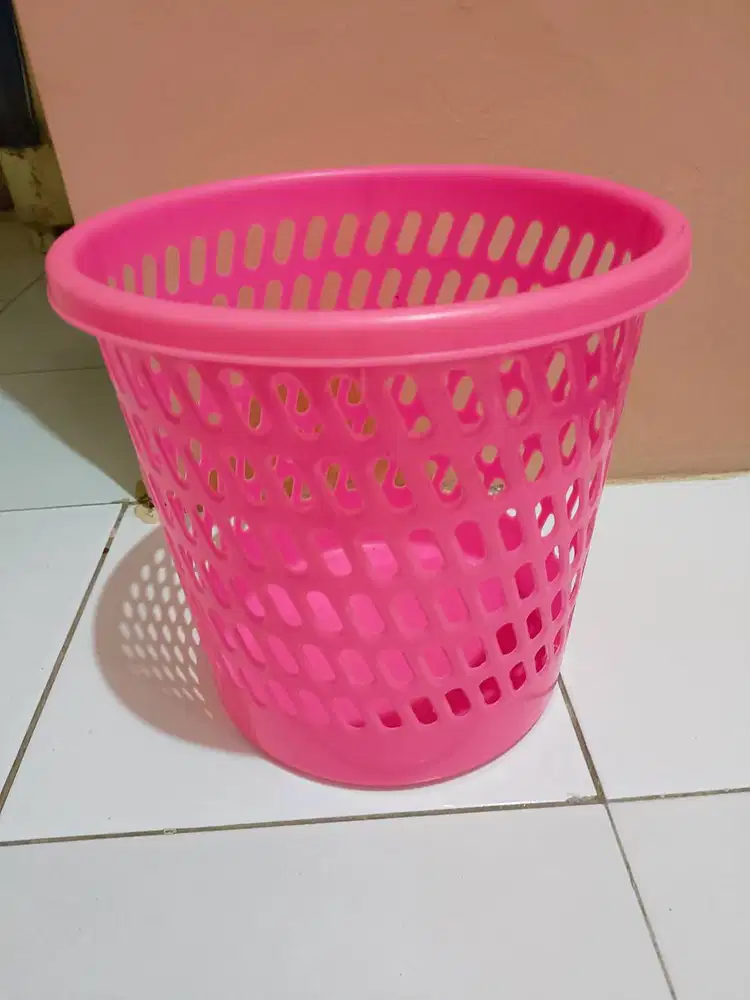 dijual keranjang baju bayi merk SHINPO & keranjang sampah merk SHINPo