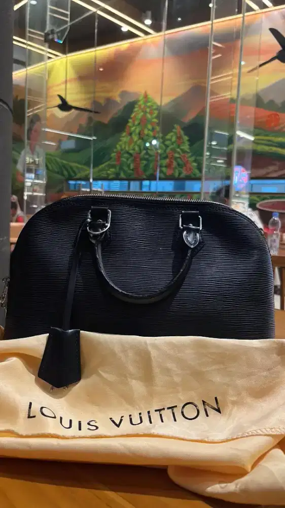 Louis Vuitton Alma BB