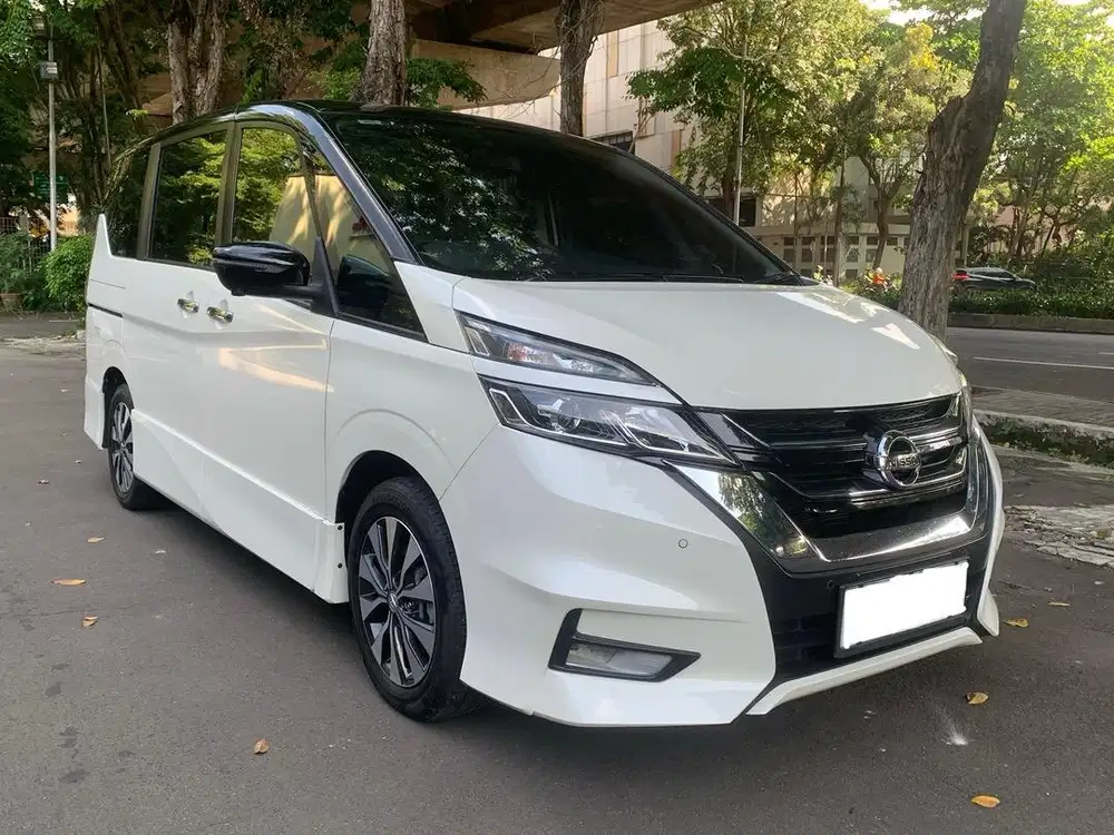 Nissan Serena HWS 2.0 km 20.000