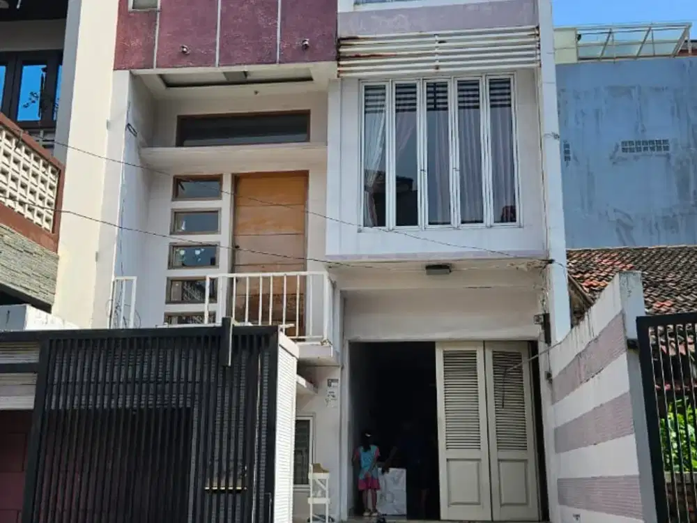 Rumah kelapa gading bangunan 3 lantai full tipe minimalis