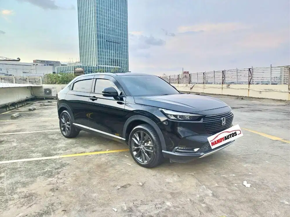 Honda HRV SE Tahun 2023 Automatic Hitam Mutiara