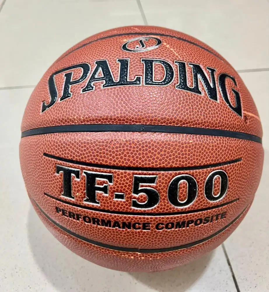 Spalding TF-500 basketball