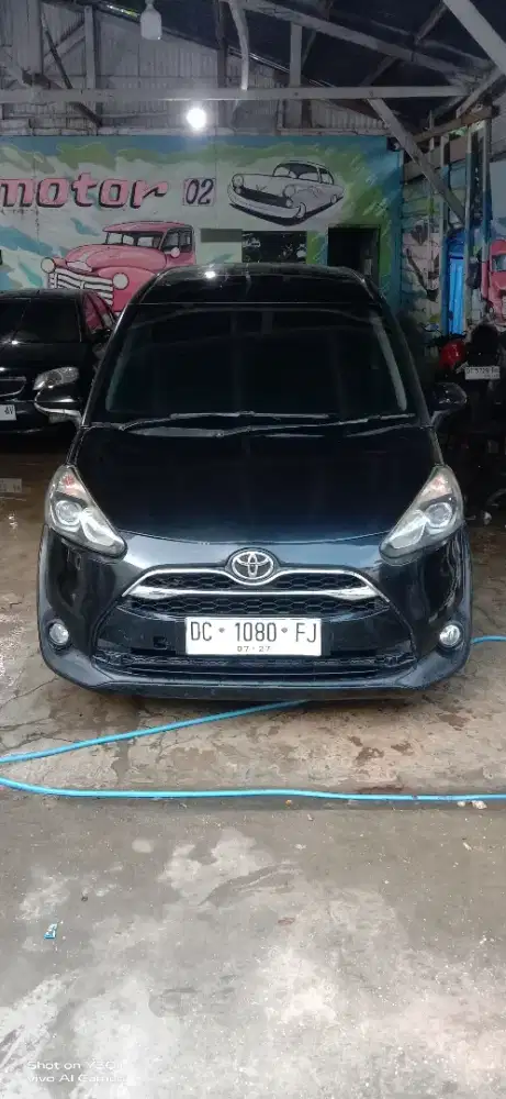 Toyota Sienta V 1.5MT 2017