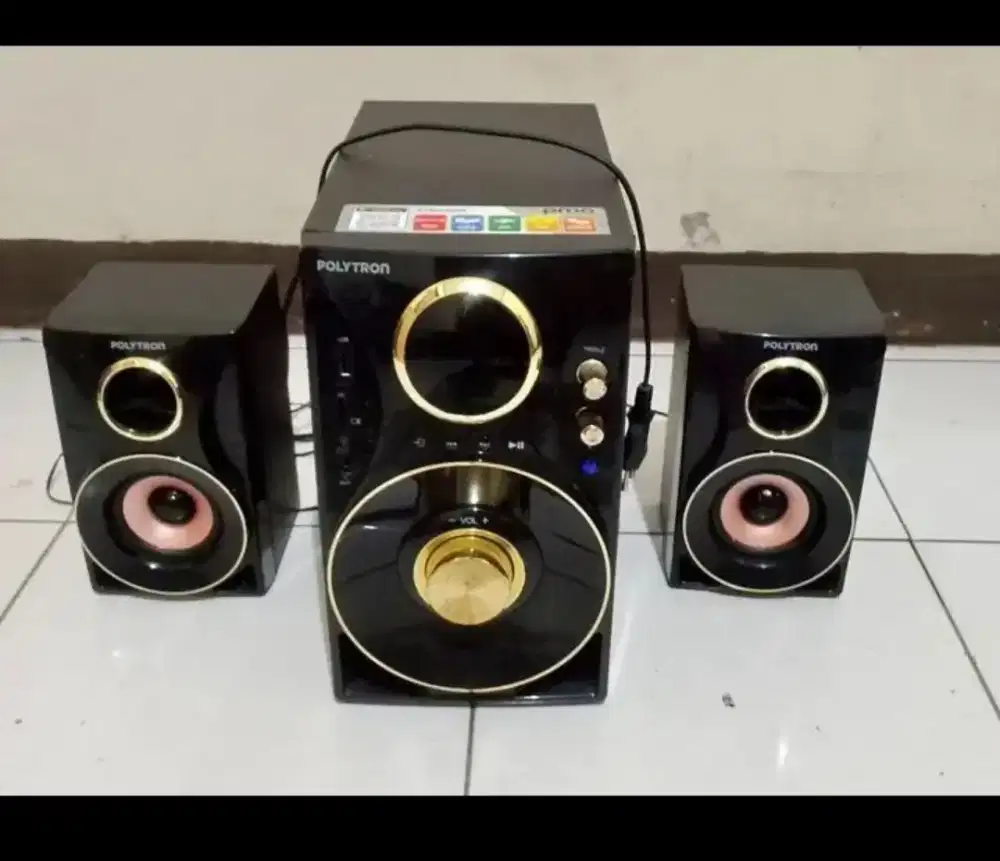 Speaker aktif merk Polytron+remot