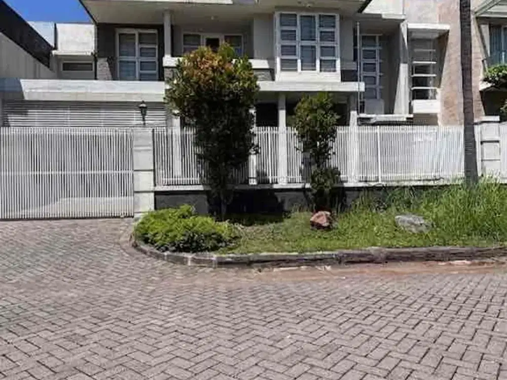 RUMAH PURI GALAXY BAGUS TERAWAT DEKAT KERTAJAYA, DHARMAHUSADA, MANYAR, ARAYA