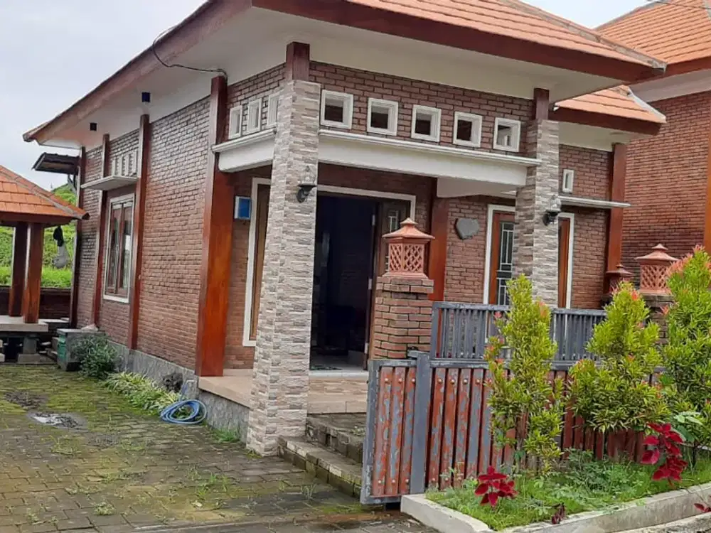 Jual Vila nyaman siap huni, terawat, dusun Briti, Pacet Mojokerto