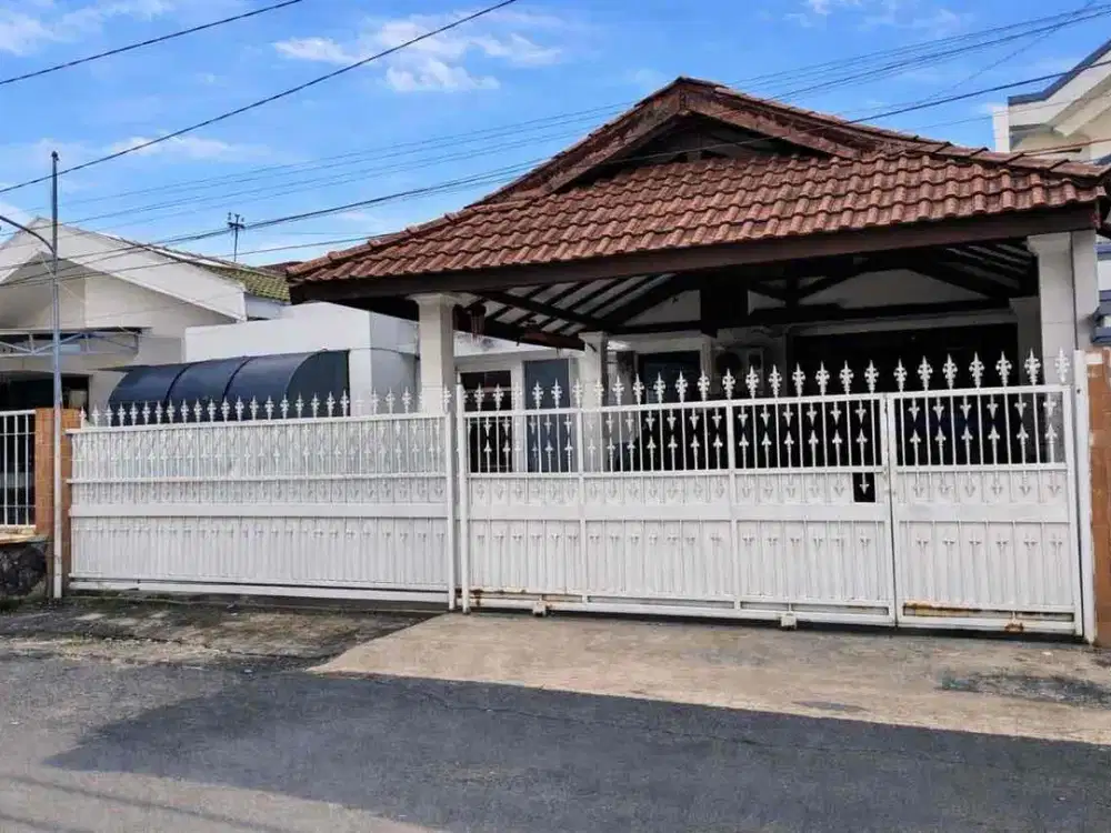 Rumah Dijual Raya Darmo Harapan