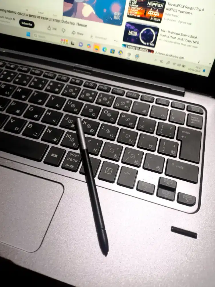 Laptop HP ELITE TABLET X2 F34 2in1 + PEN TOUCHSCREEN MULUS