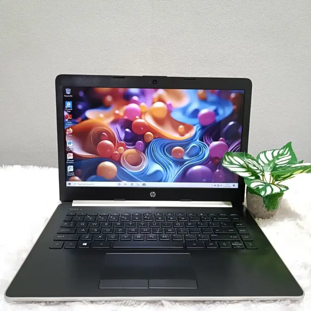 HP 14 CM0094AU AMD E2 9000E RAM 4GB HDD 1TB KEYBOARD NYALA LAYAR 14.0