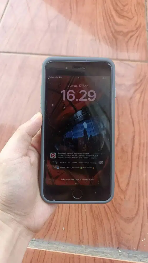 I-Phone 8+ WIFI ONLY ICLOUD AMAN