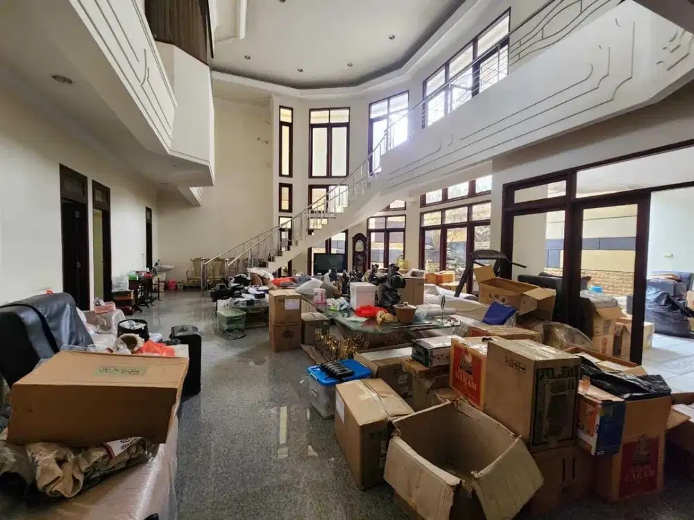 Rumah Mewah 2 Lantai Klampis Semolo Timur