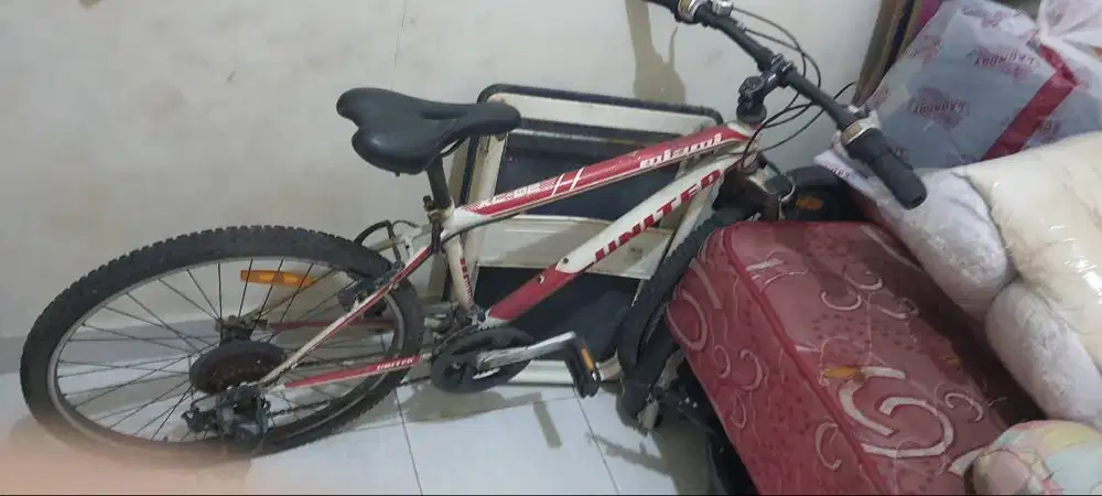 Sepeda merk United, type miami