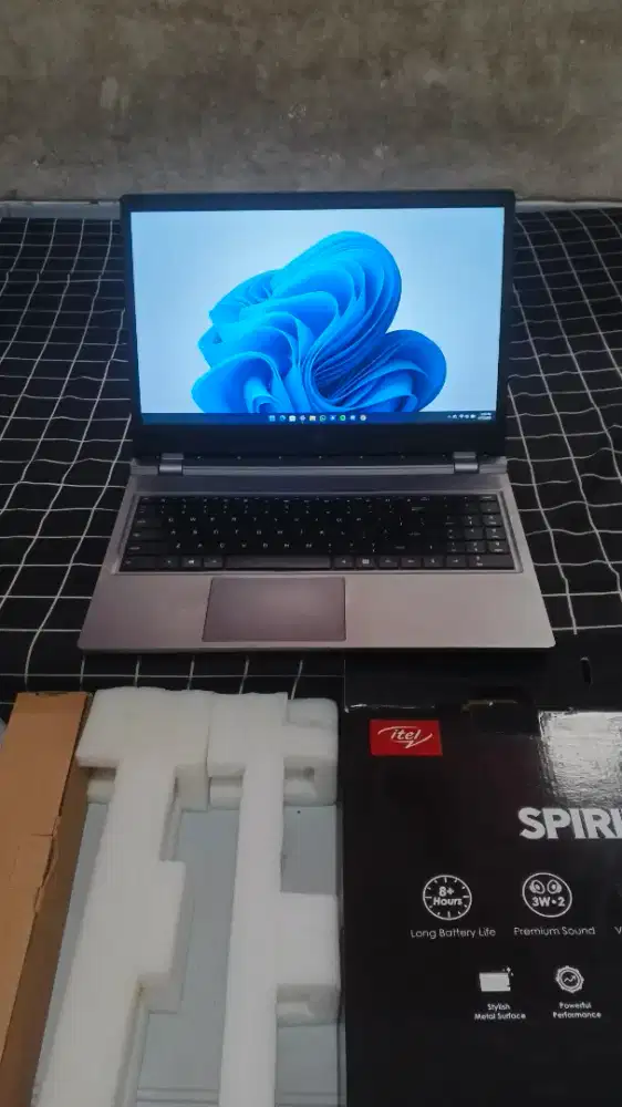 Laptop Itel Spirit 1 NEGO