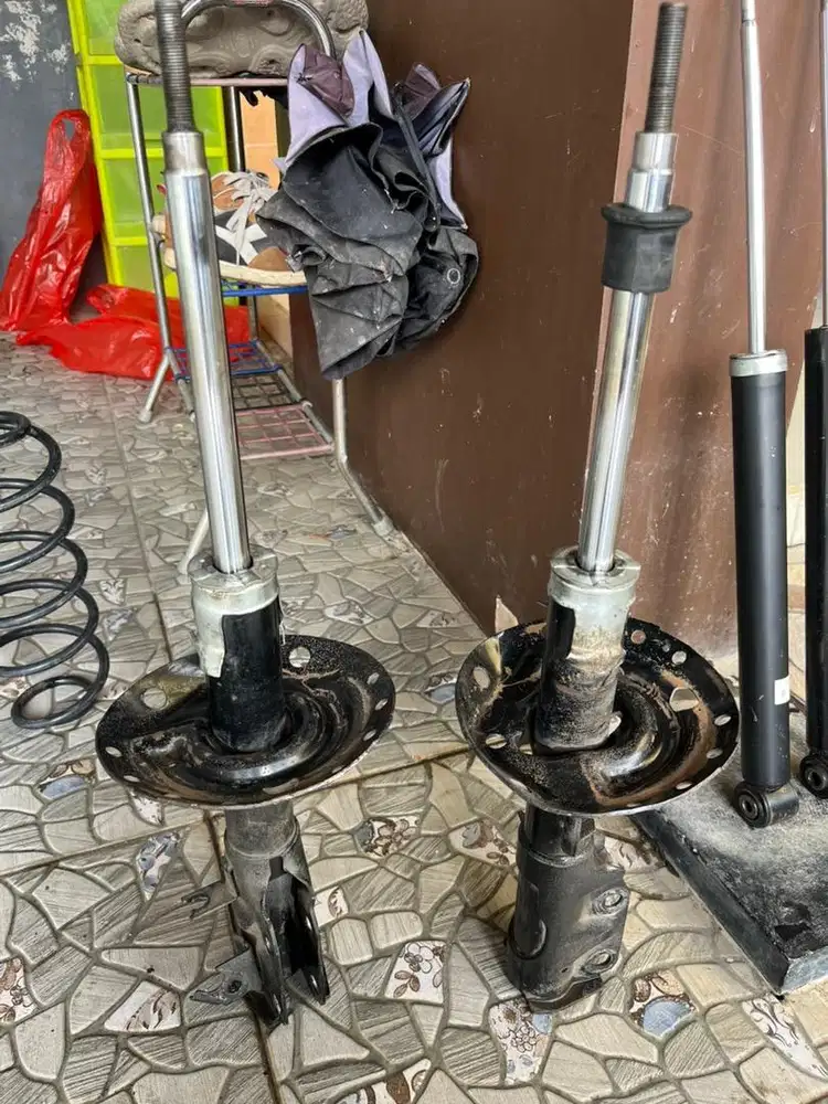 Dijual shock mobil