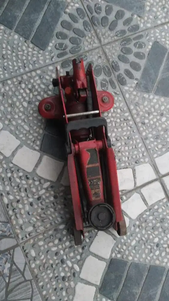 Dijual dongkrak buaya