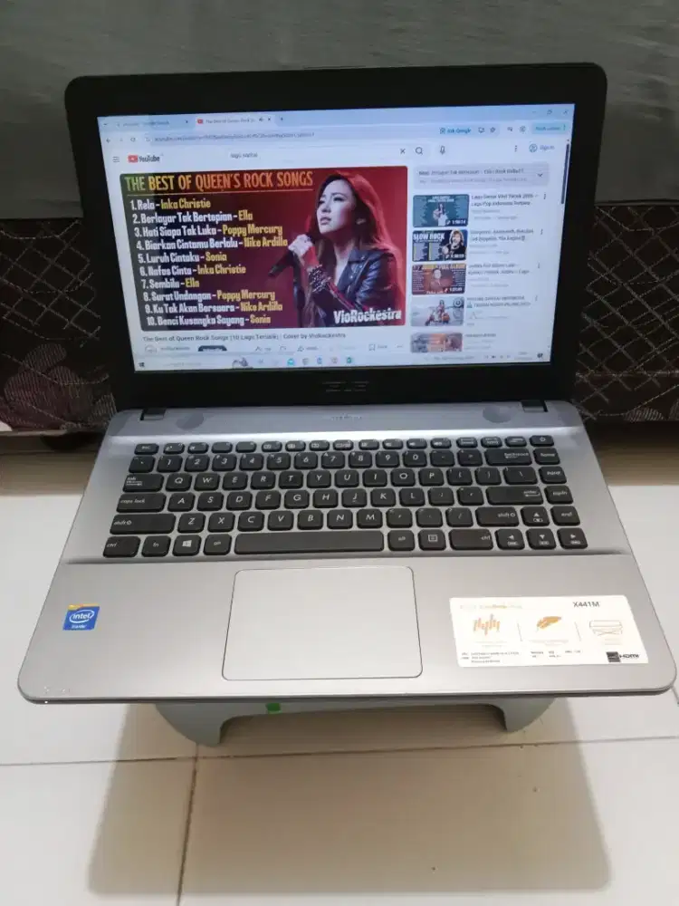 LAPTOP MULUS NORMAL LANCAR TINGGAL PAKAI