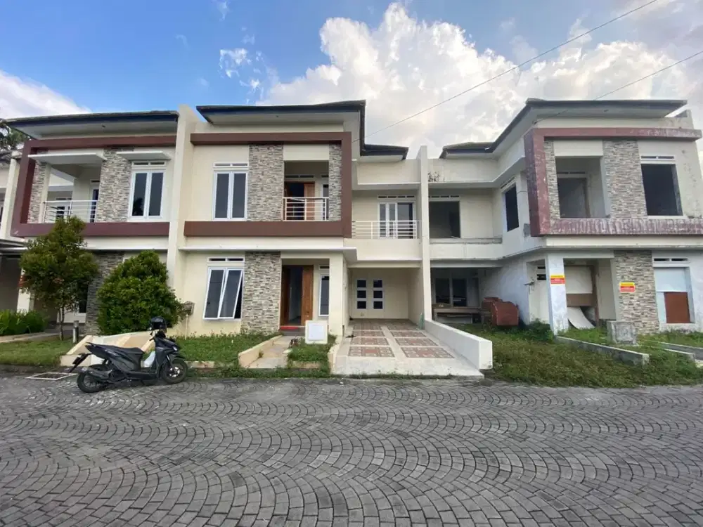 Akses Jalan Lebar! Hunian Mewah 4 menit ke Hyatt Regency