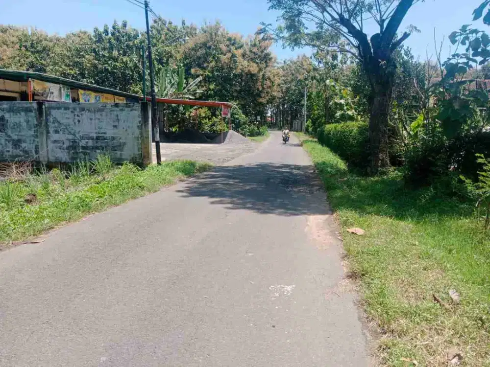 Tanah murah & strategis, 400m muka 20m , akses jalan DPU 8m , 1km dari jalan raya propinsi Polokarto Sukoharjo