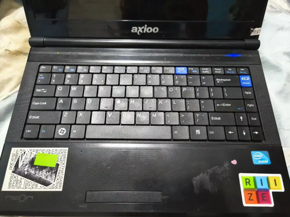 Jual laptop Axioo neon