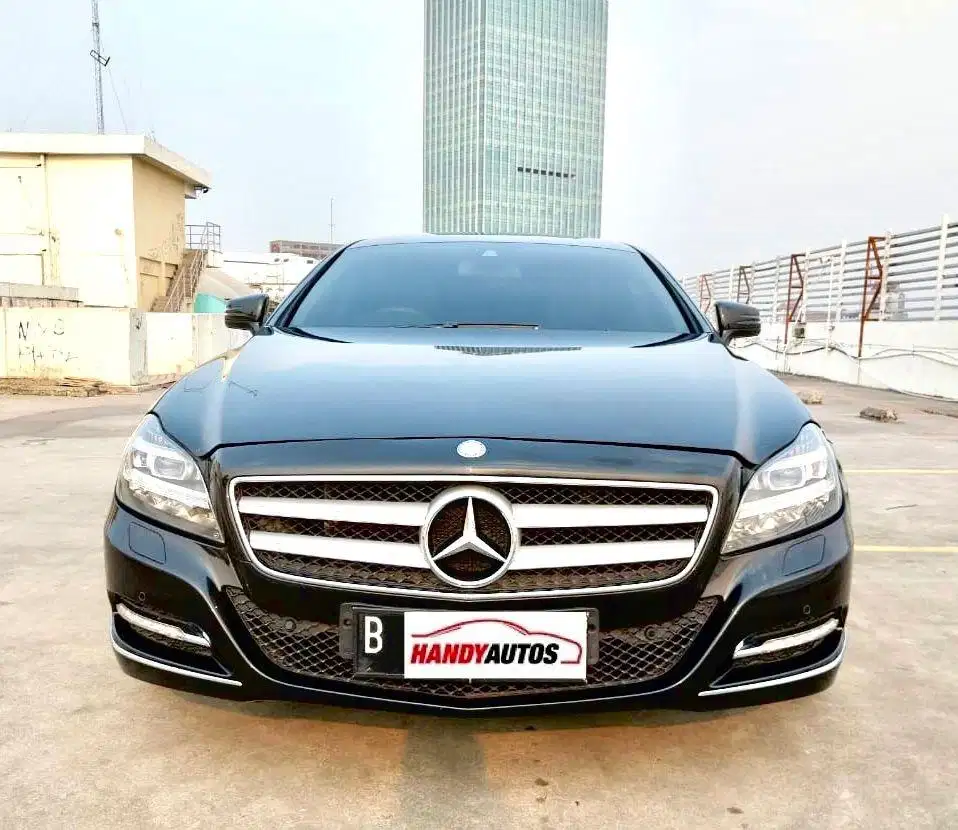 Mercedes Benz CLS 350 Sunroof Tahun 2011 Automatic Hitam