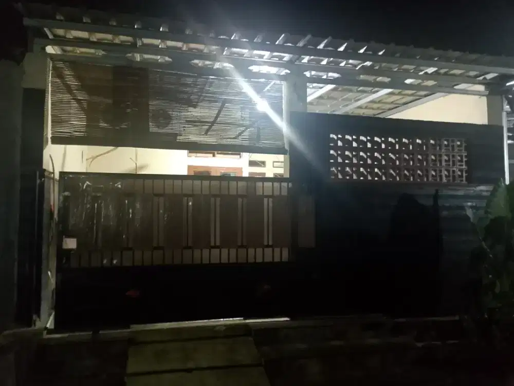 Di over boking perumahan taman Hasna full renov