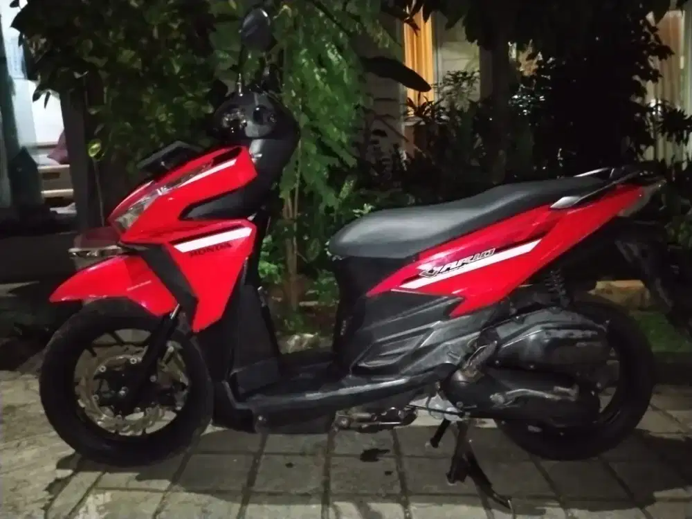 Bismillah.. mau jual Vario 125 !! Merah merona