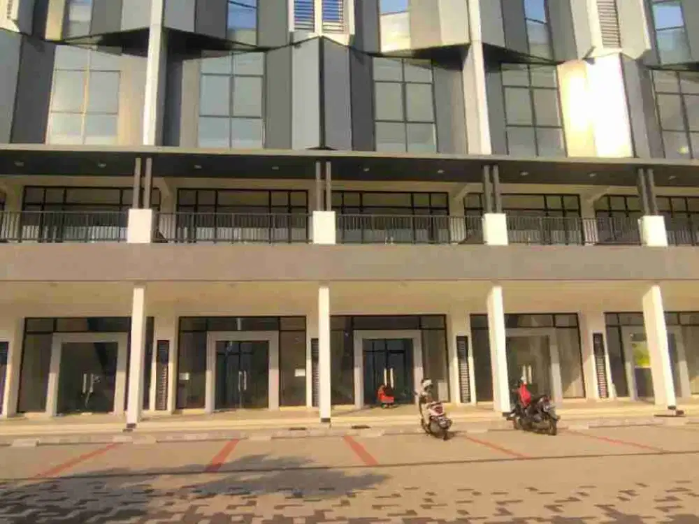 Disewakan Ruko Bagus Strategis Siap Pakai Di Sumarecon Crown Gading Bekasi
