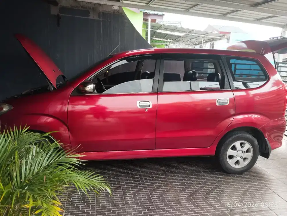 Dijual mobil Avanza tahun 2006