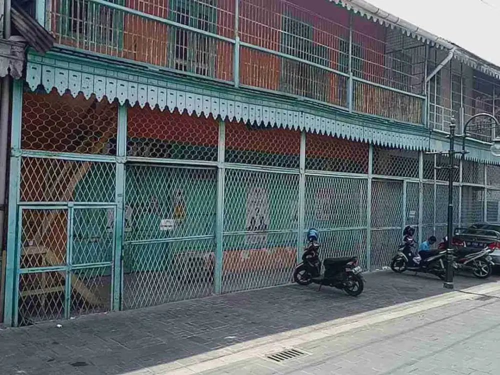 Jual Aset Rumah Bangunan Komersil 2 lantai Siap Pakai Kota Lama Kota Tua Jl. Gelatik Semarang Luas 278 meter