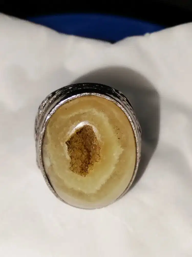 Batu akik. Combong. Ambil semua.