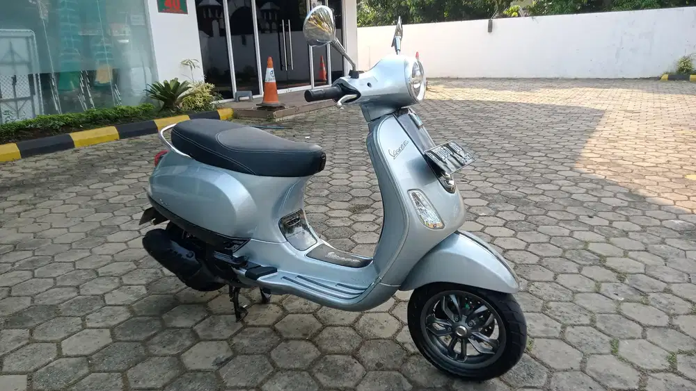 Vespa 125 Th 2022 LX iged Istimewa