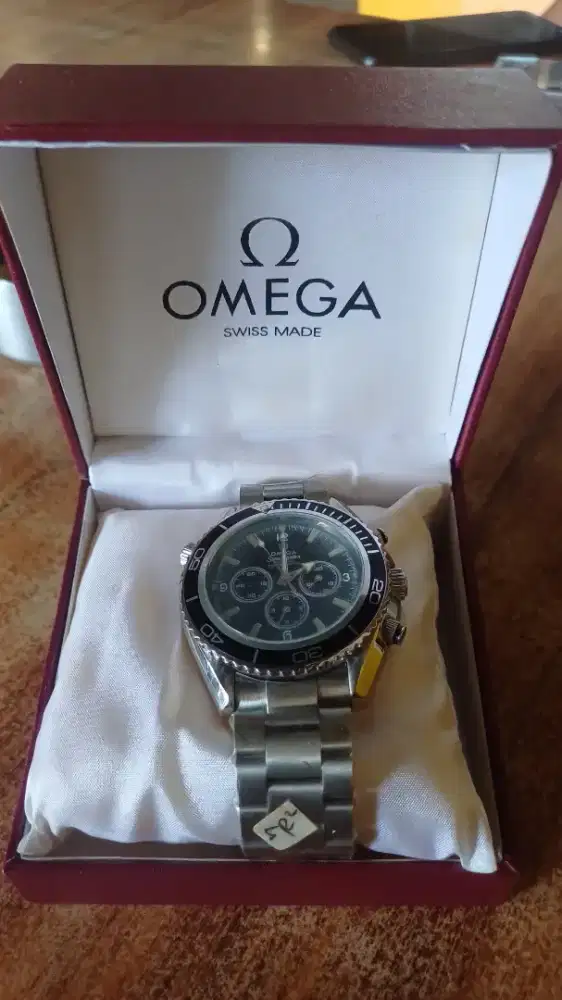Jual cepat jam tangan omega