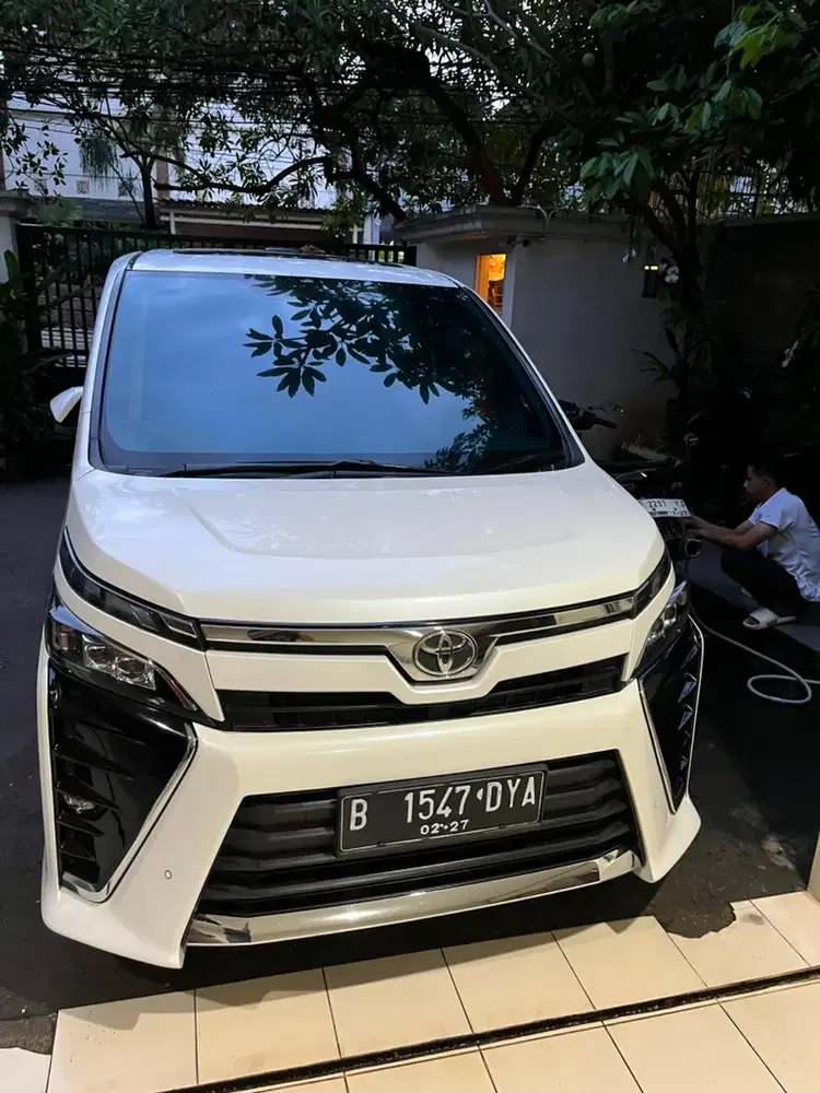 Toyota Voxy 2021 Bensin