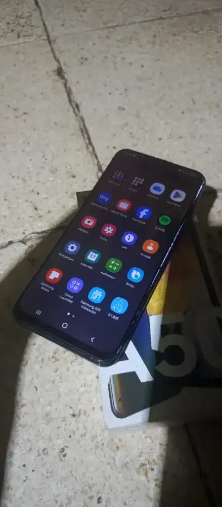 Samsung a50 + box