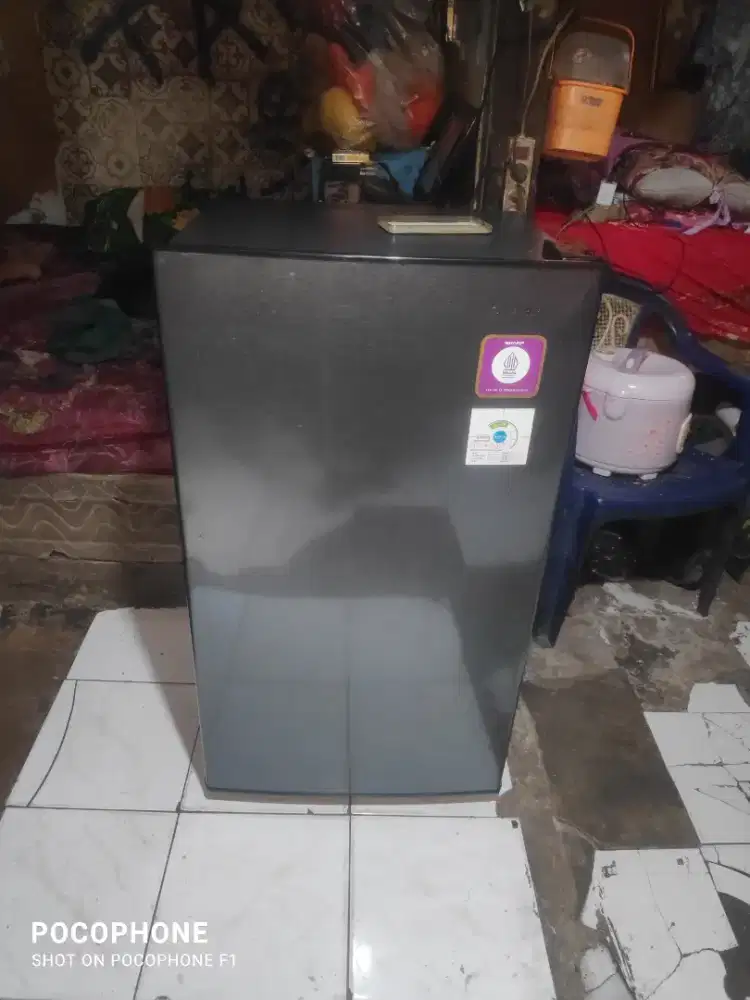 Kulkas Sharp UK 133ltr